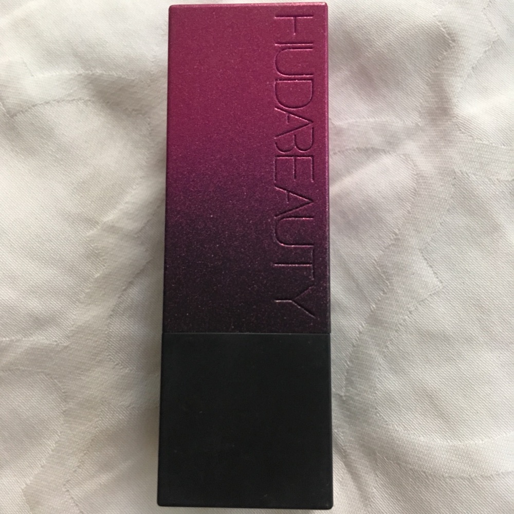 Huda beauty metallic lipstick